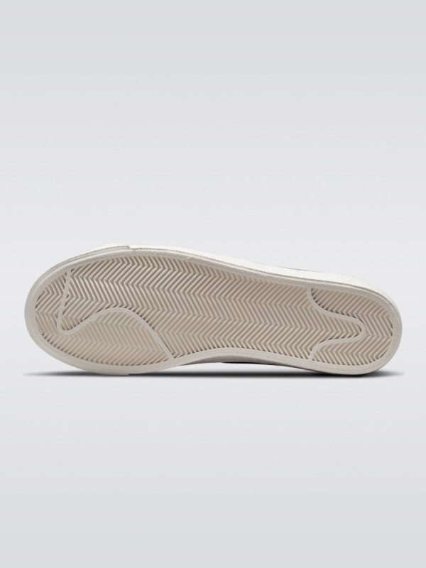Blazer Low  77 Sneaker - White-Black-Sail-White Hot on Sale - Image 5